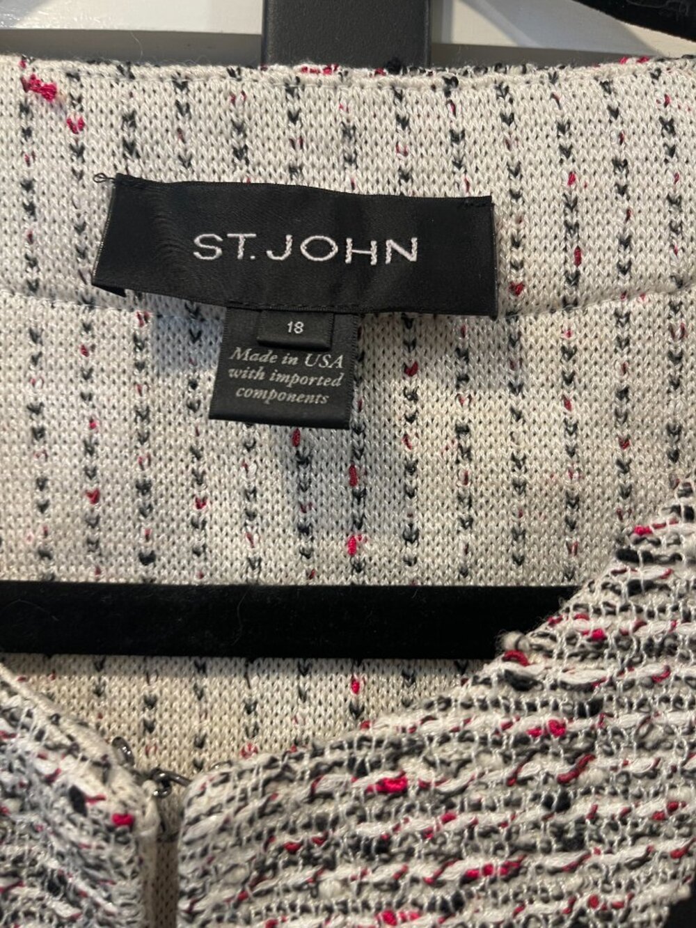 St. John Jacket - Picture 6 of 10